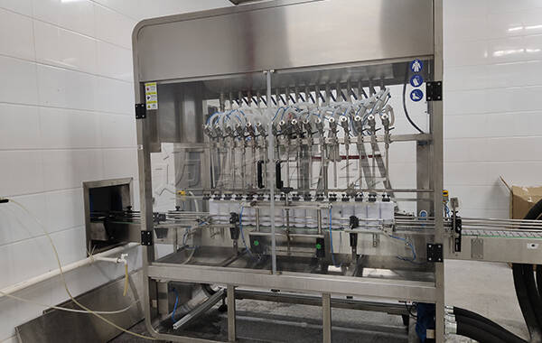 液體灌裝生產(chǎn)線(xiàn)